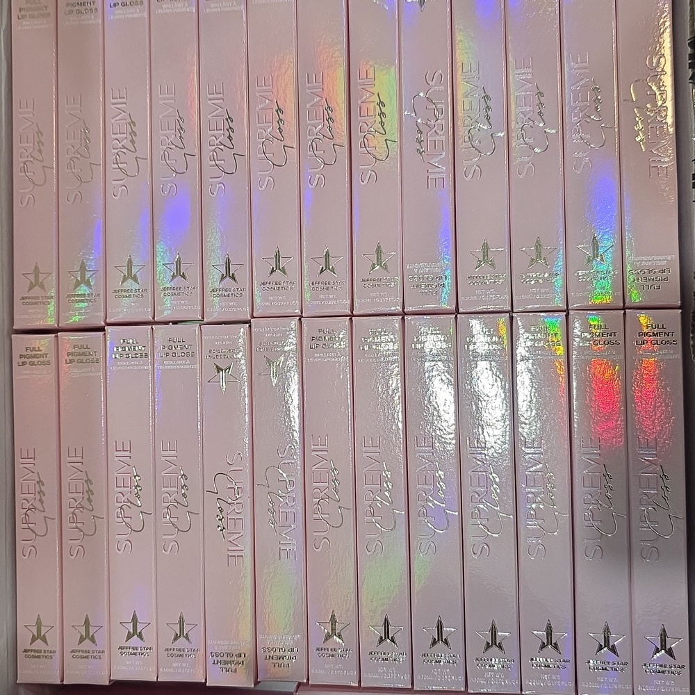1 Jeffree Star Supreme Gloss